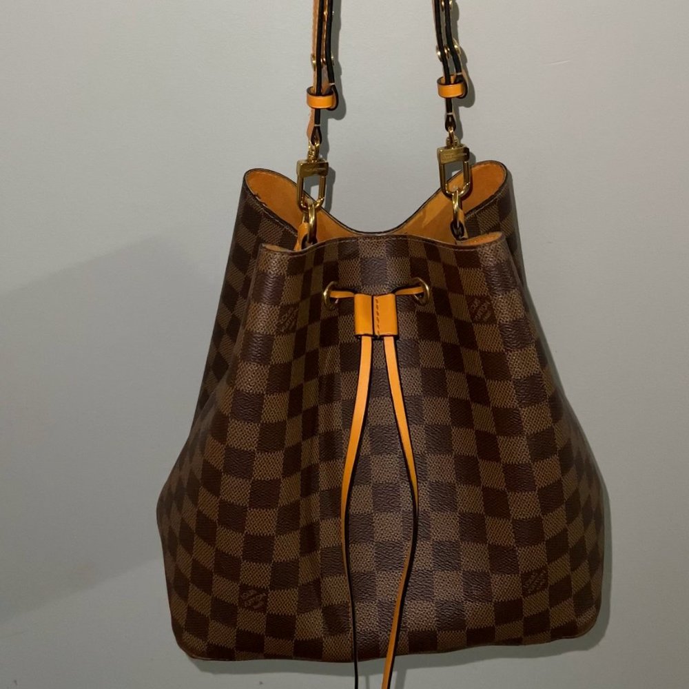 Louis Vuitton NéoNoé bucket bag